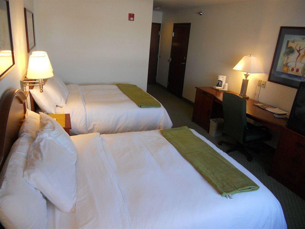 Crossings By Grandstay Inn & Suites Becker Dış mekan fotoğraf