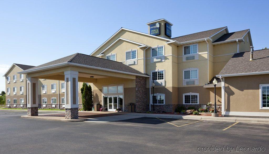 Crossings By Grandstay Inn & Suites Becker Dış mekan fotoğraf