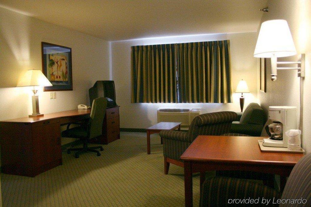 Crossings By Grandstay Inn & Suites Becker Oda fotoğraf
