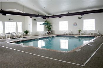 Crossings By Grandstay Inn & Suites Becker Dış mekan fotoğraf